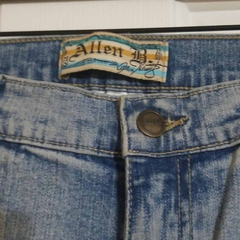 Jeans - Picture 2 of 5
